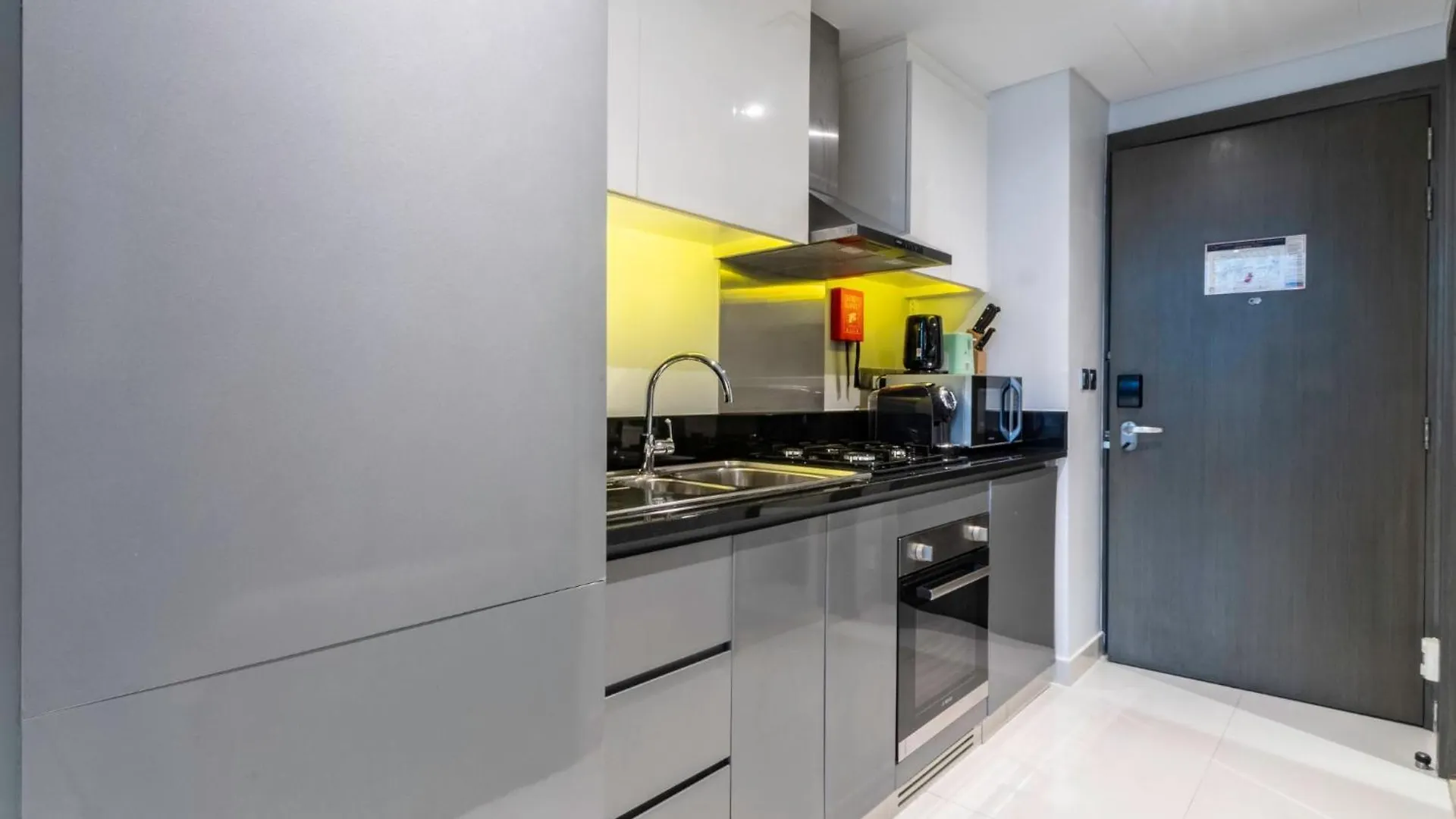 Elegant Escapes - Damac Prive Studio By Canal Dubai United Arab Emirates