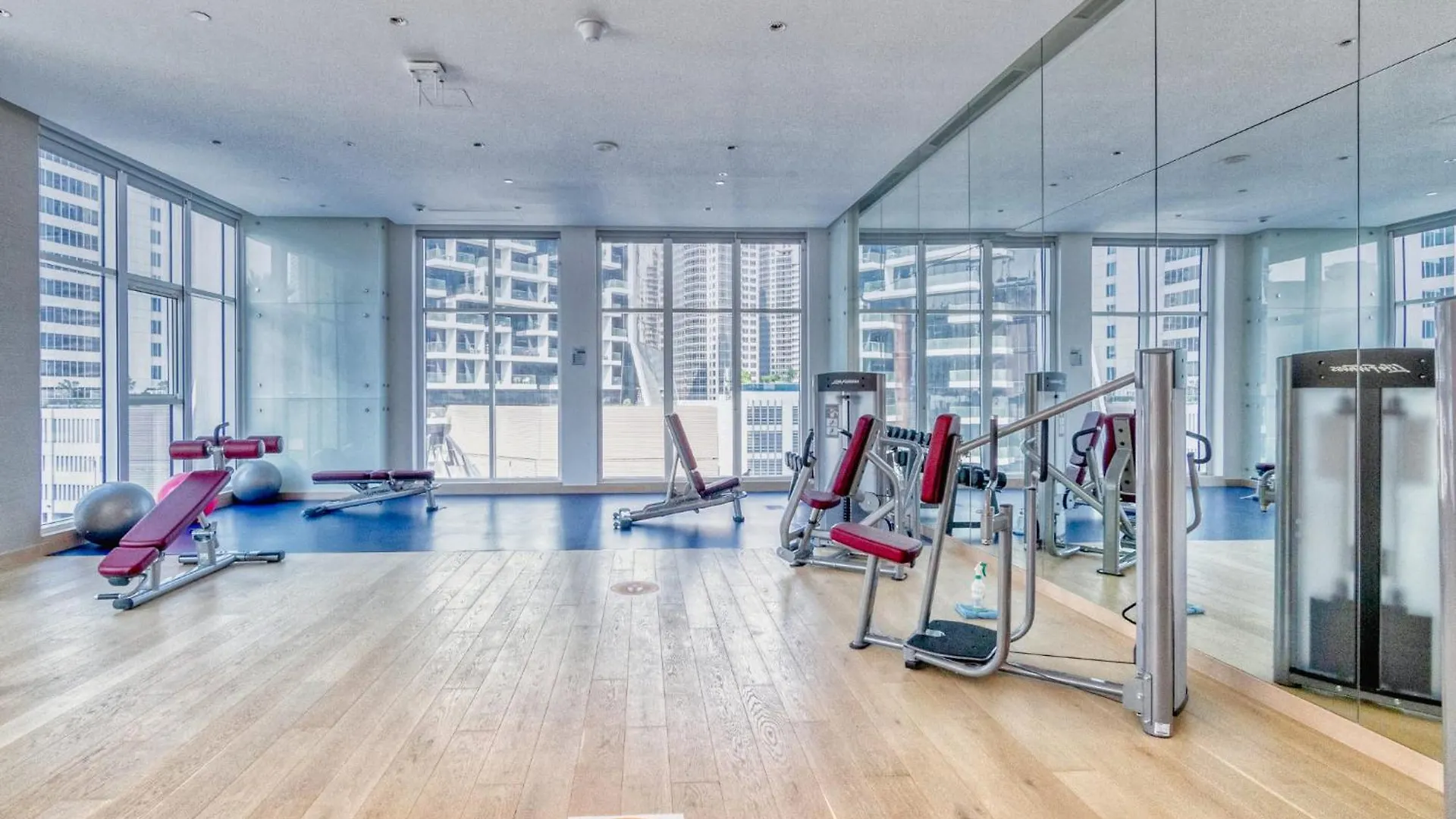 Elegant Escapes - Damac Prive Studio By Canal Dubai 0*,